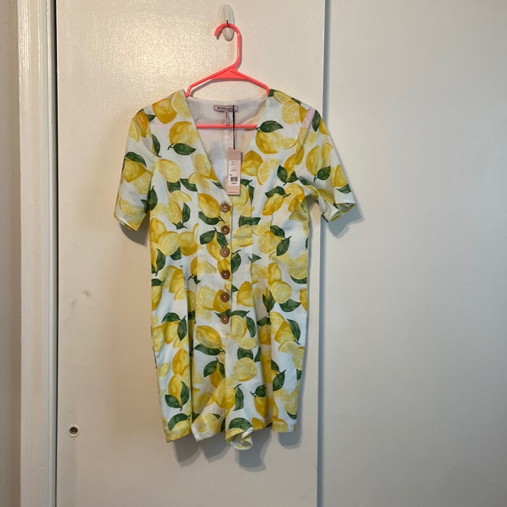 NWT BCBGeneration sz XS lemon print romper